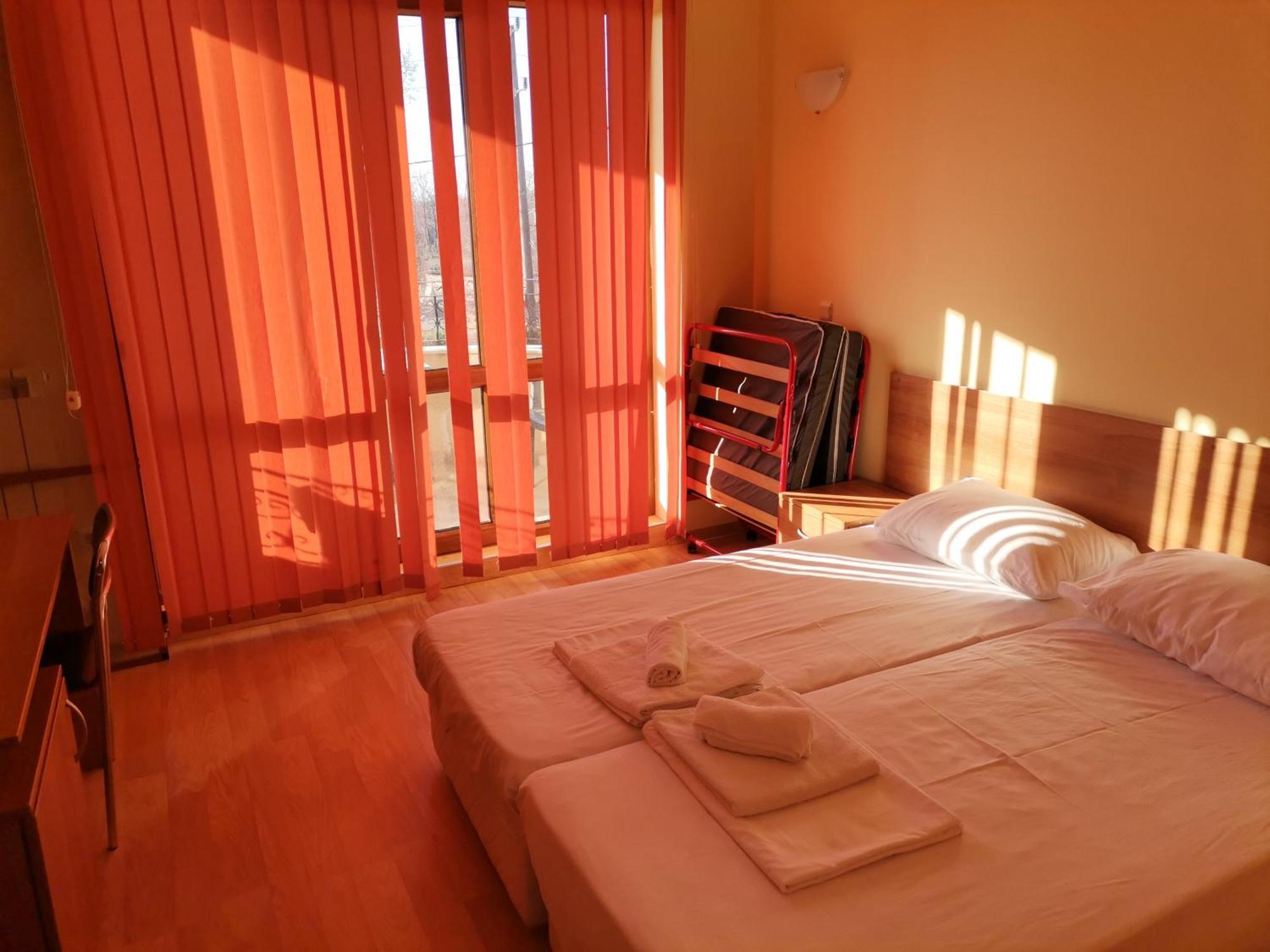 Villa B&B Varna Exteriör bild