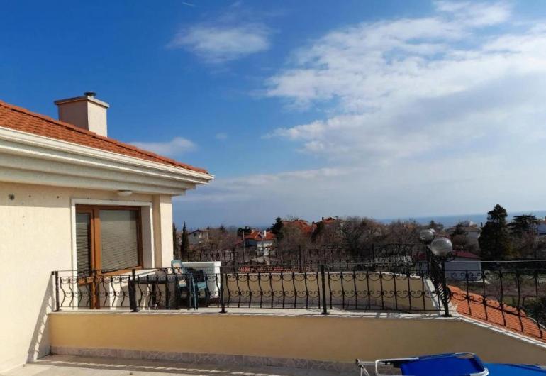 Villa B&B Varna Exteriör bild