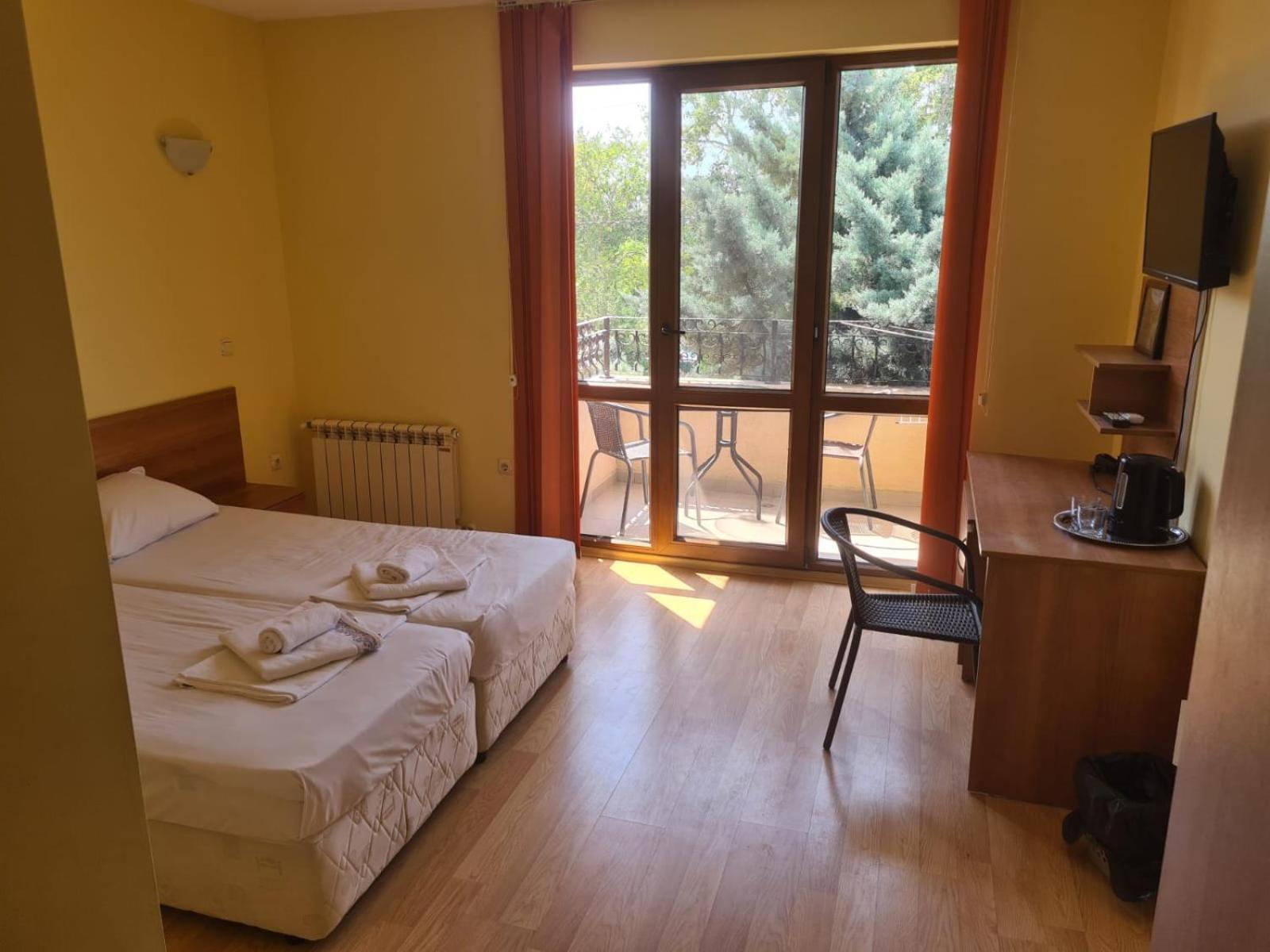 Villa B&B Varna Exteriör bild